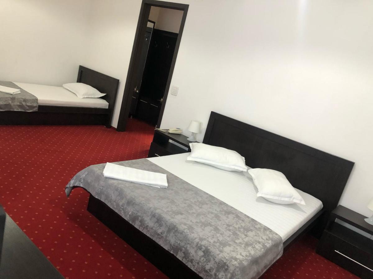 Hotel Corona Drobeta Turnu Severin Bagian luar foto