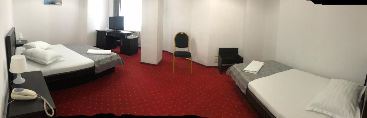 Hotel Corona Drobeta Turnu Severin Bagian luar foto