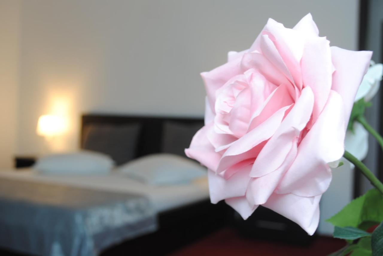 Hotel Corona Drobeta Turnu Severin Bagian luar foto
