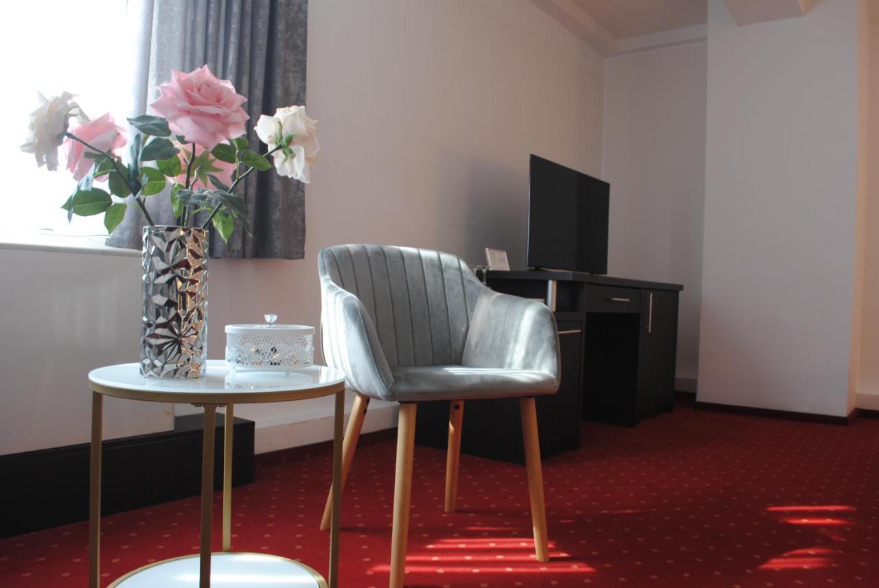 Hotel Corona Drobeta Turnu Severin Bagian luar foto
