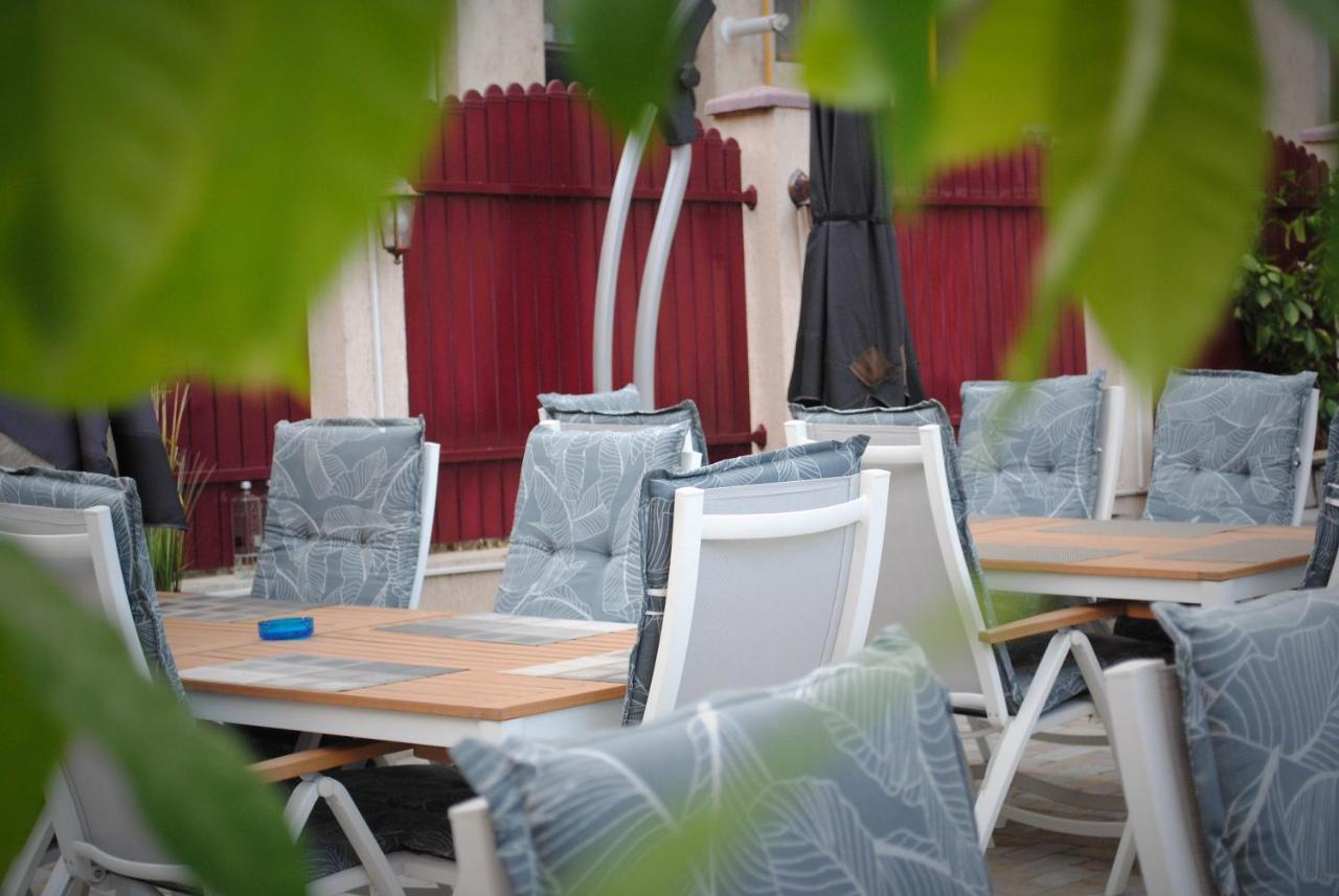 Hotel Corona Drobeta Turnu Severin Bagian luar foto