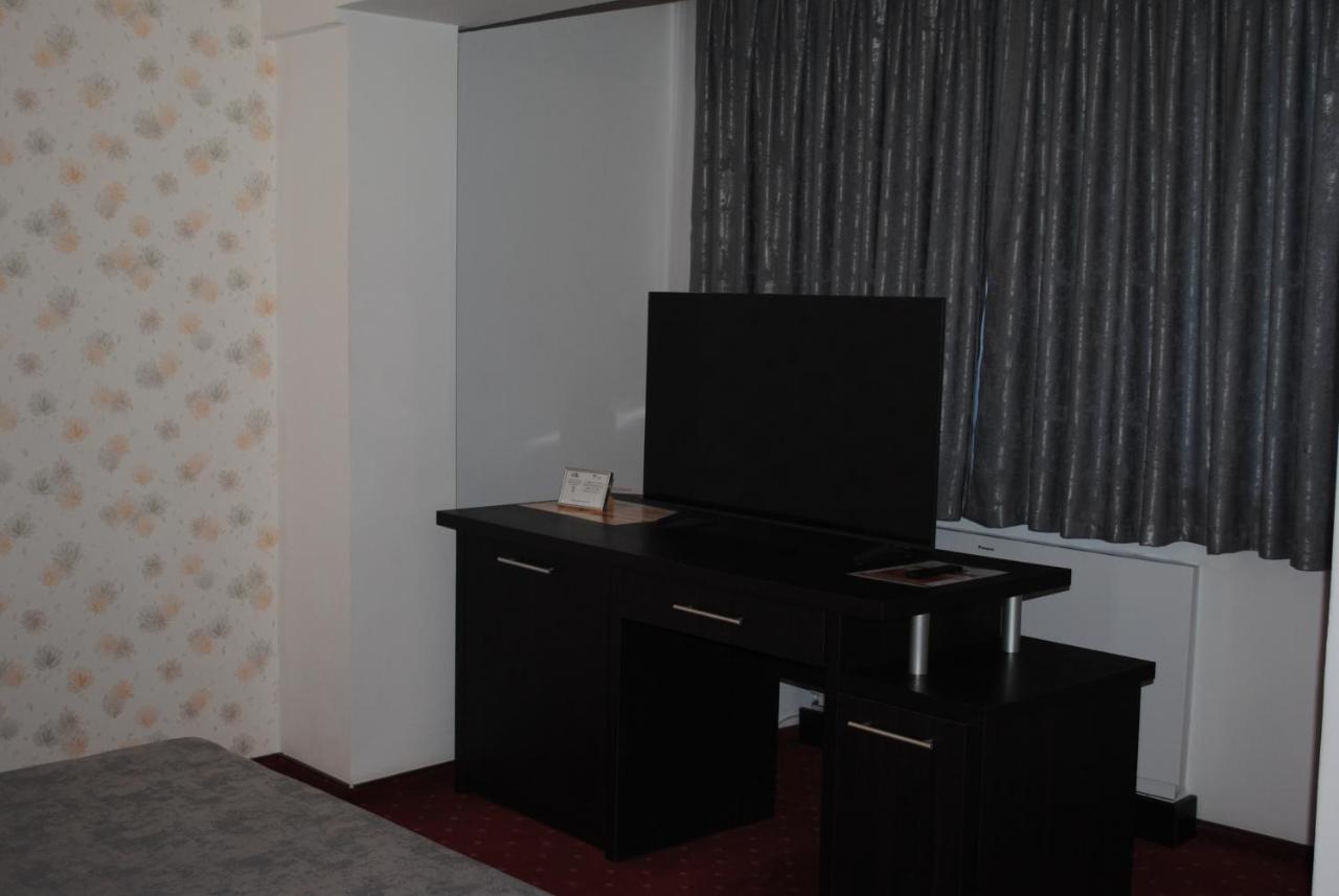 Hotel Corona Drobeta Turnu Severin Bagian luar foto