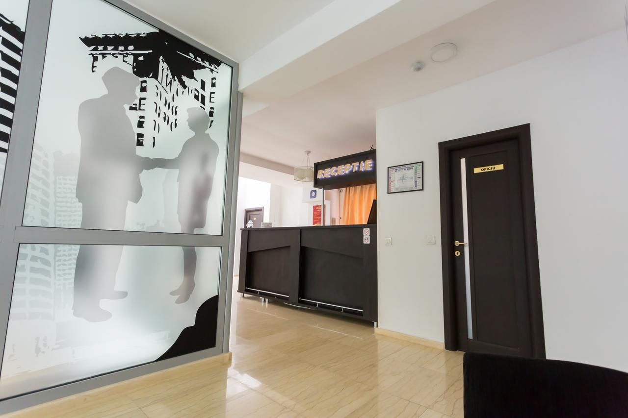 Hotel Corona Drobeta Turnu Severin Bagian luar foto