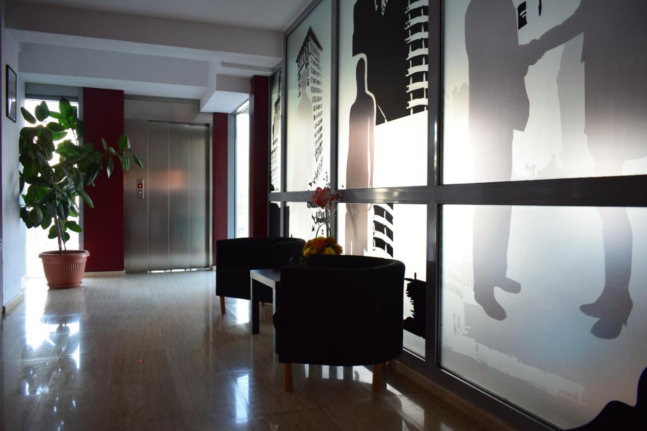 Hotel Corona Drobeta Turnu Severin Bagian luar foto