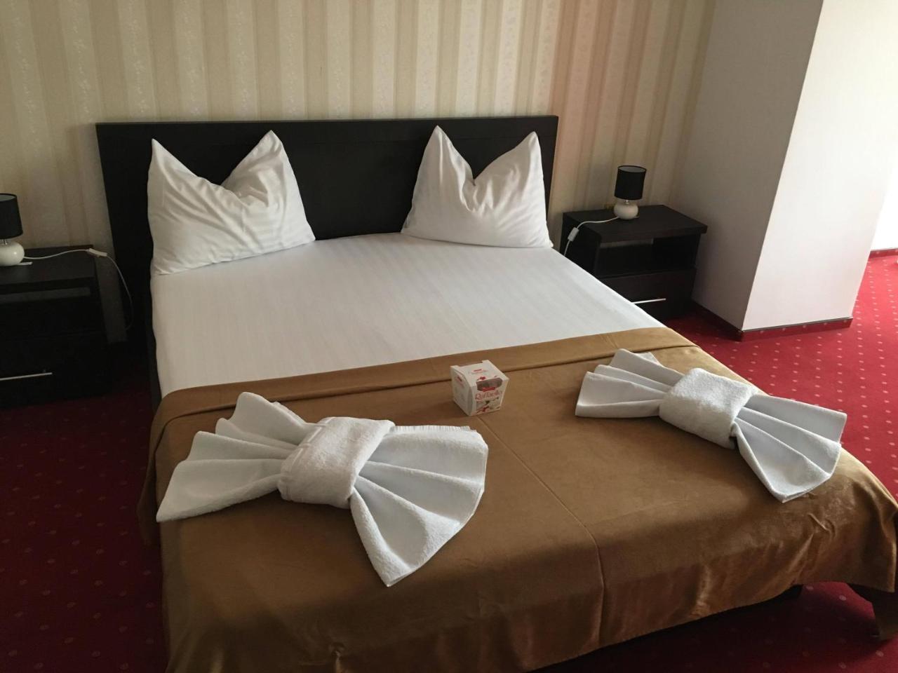 Hotel Corona Drobeta Turnu Severin Bagian luar foto
